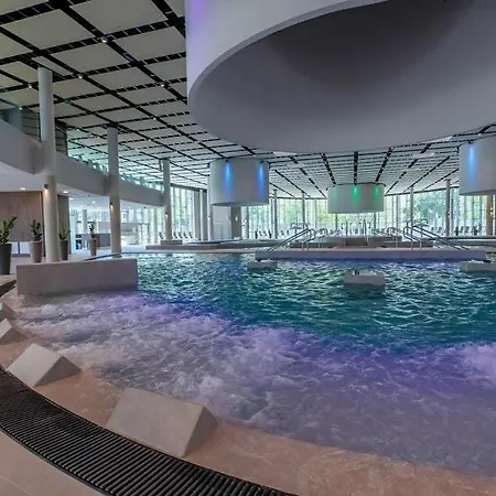 Zenit Panzio Couette-café Miskolc