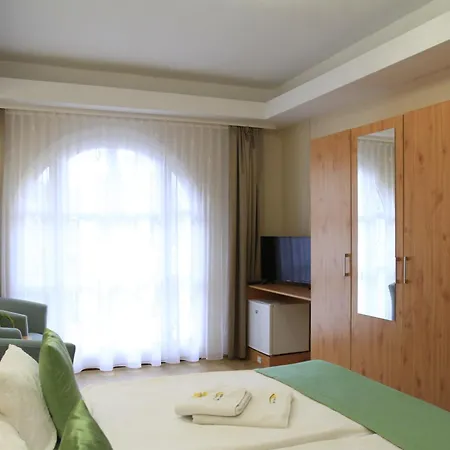 Zenit Panzio 3* Miskolc