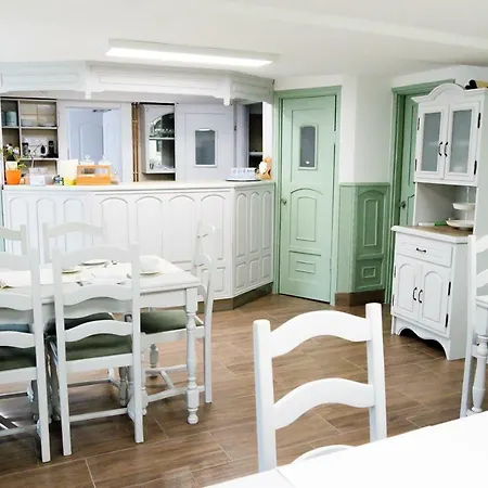 Couette-café Zenit Panzio 3*