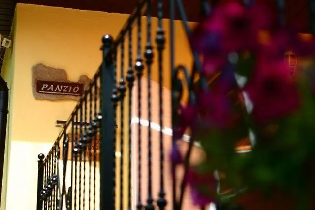 B&B Zenit Panzio 미슈콜츠